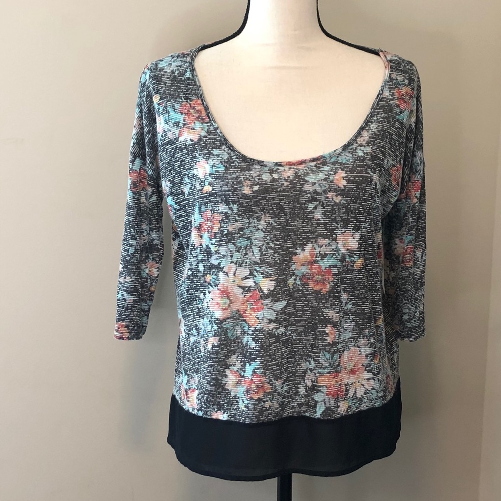 Jessica Simpson floral top